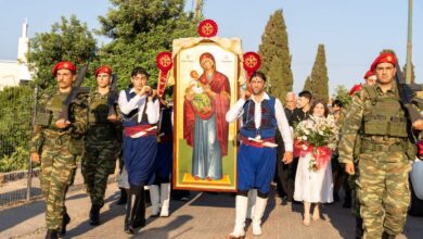 Photo of Η υποδοχή της Κυράς Ελεούσης (Επισκοπιανής) στην Ενορία του Πισκοπιανού της επαρχίας Χερρονήσου στο youtube